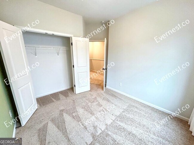 Building Photo - 2671 Whistler Wy NE