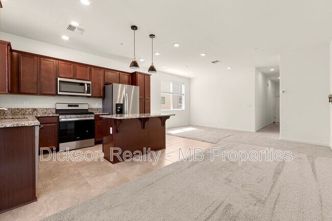 Building Photo - 520 Logan Jacob Ln