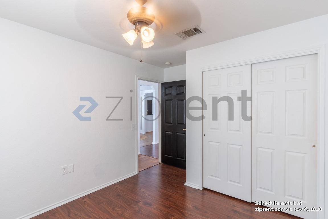Building Photo - 1705 Anise Dr