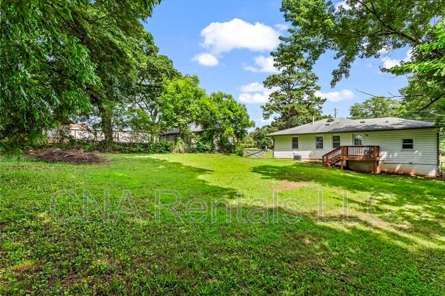 Building Photo - 629 Dunton Cir SE