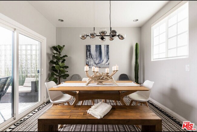 Building Photo - 1823 20th St