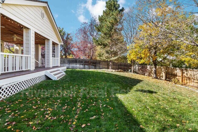 Building Photo - 9524 Las Colinas Dr