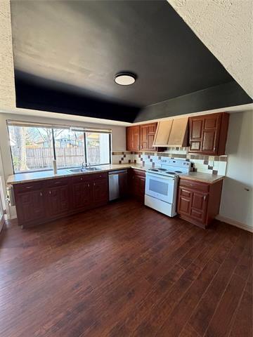 Building Photo - 1515 Cherokee Trail