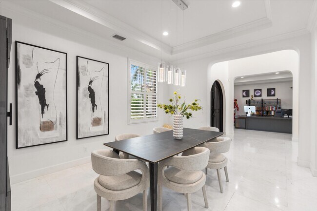 Building Photo - 17511 Cadena Dr