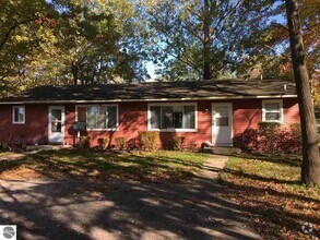 Building Photo - PHOTOS COMING SOON!!! Newly Remodeled 2 Be...