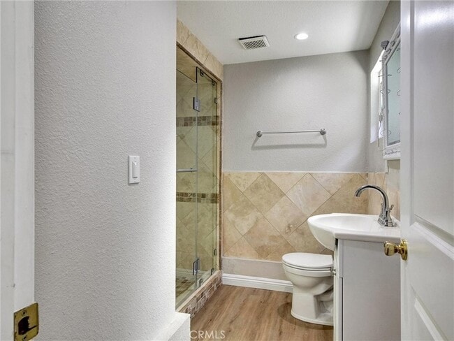 Building Photo - 985 1/2 Dexter Street Unit