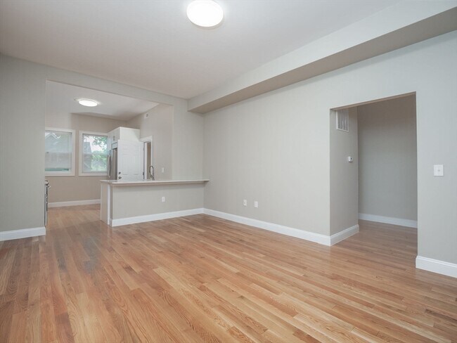 Building Photo - 45 Crawford St