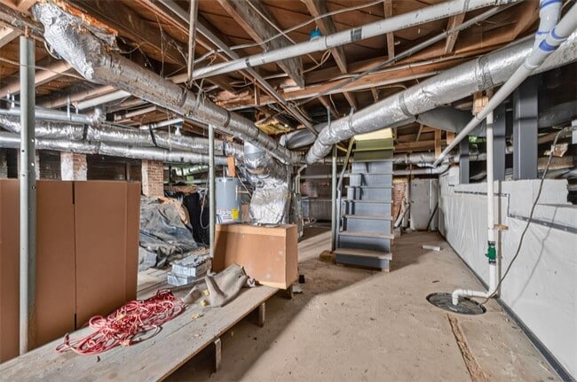 Building Photo - 582 Clifton Rd NE