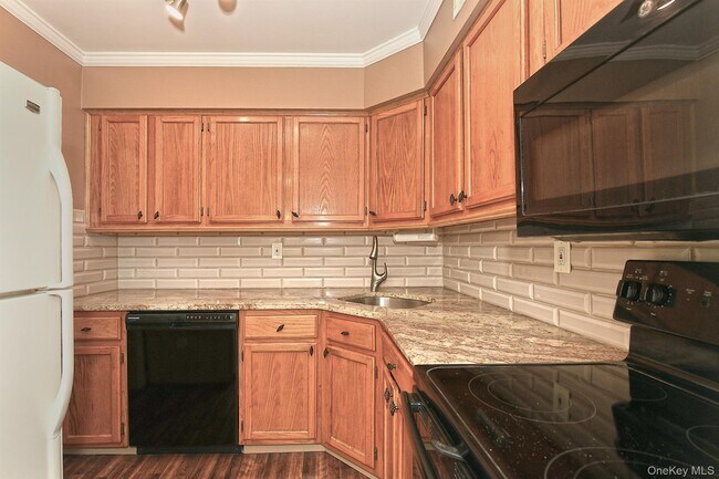 Building Photo - 171 Fairview Cir