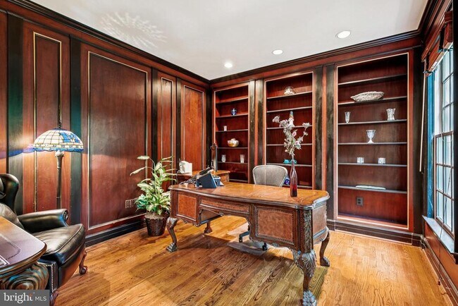 Building Photo - 9454 Newbridge Dr