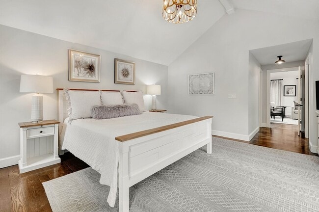 Building Photo - 167 Summer St