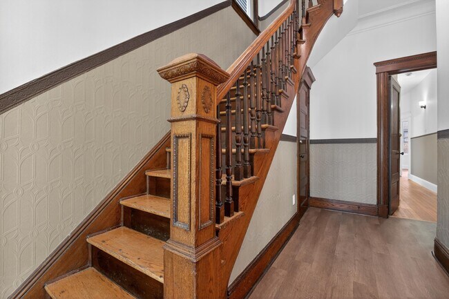 Building Photo - 42 Duer Pl