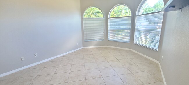 Building Photo - 1171 Siesta Key Cir