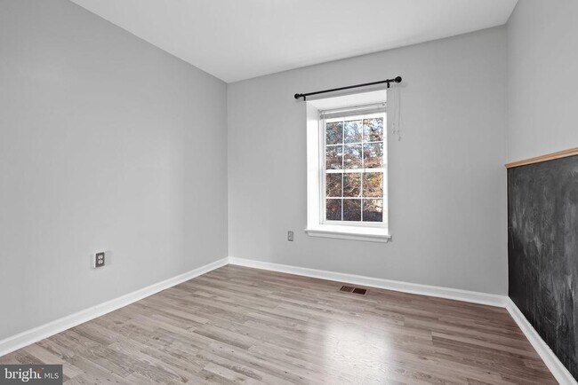 Building Photo - 6446 Shannon Station Ct