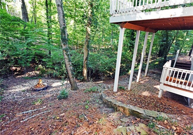 Building Photo - 2130 Hickory Cove