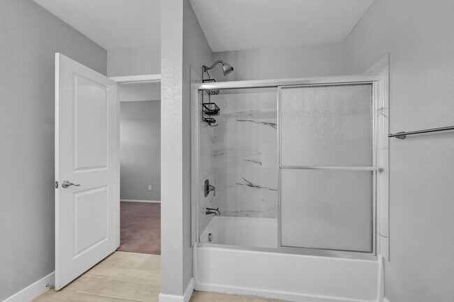 Building Photo - Charming 3-Bedroom Two-Story Home in Gated...