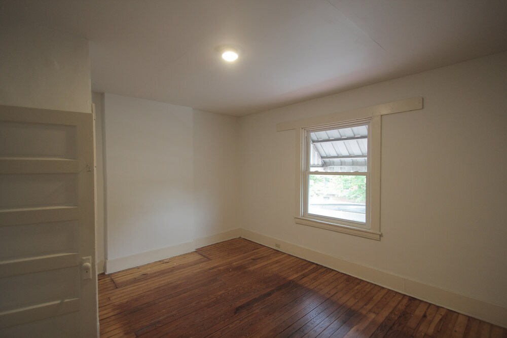 Building Photo - 124 S Trenton Ave