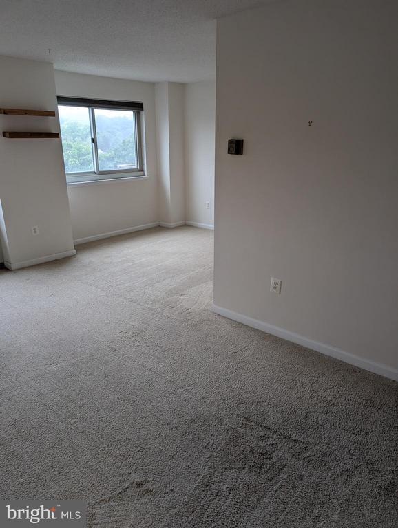 Building Photo - 1225 Martha Custis Dr