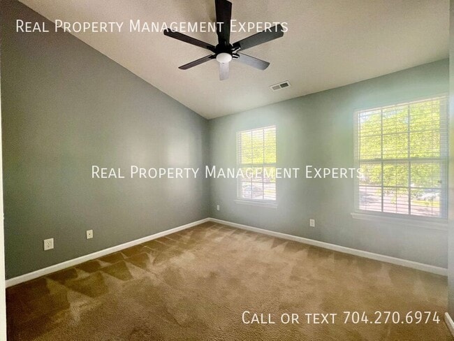 Building Photo - 12438 Hennigan Pl Ln