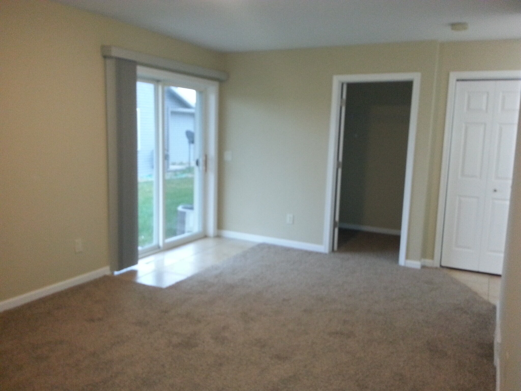 Building Photo - 307 Douglas Dr
