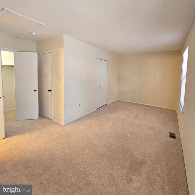 Building Photo - 8994 Bonham Cir