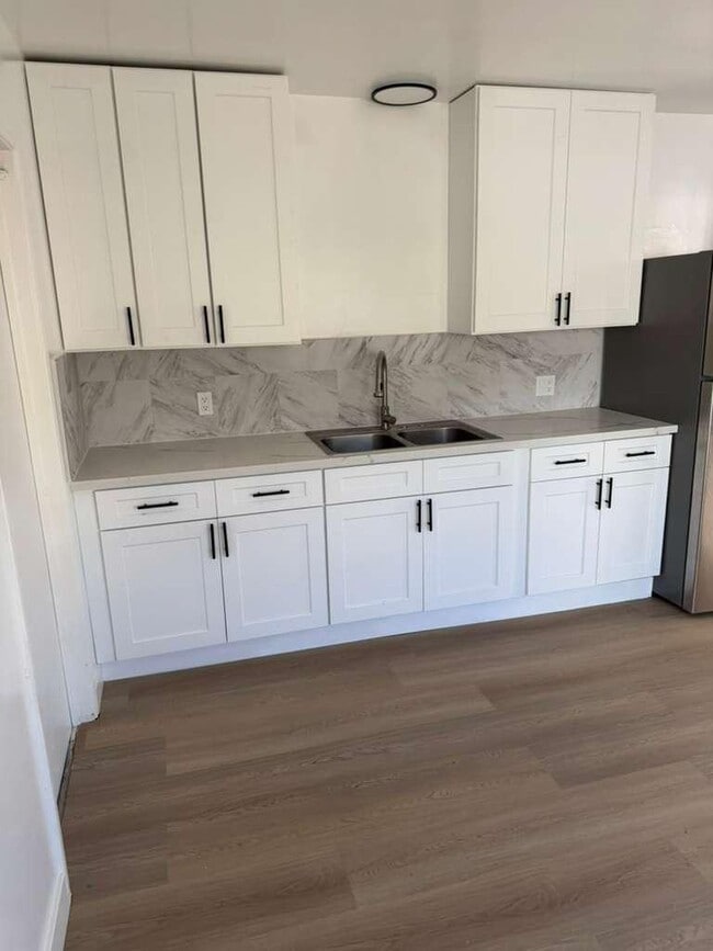 Building Photo - 5621 Mildred St