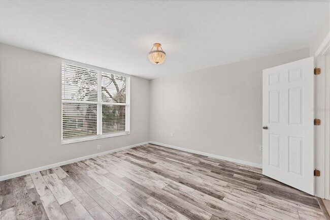 Building Photo - 4530 Pinebrook Cir