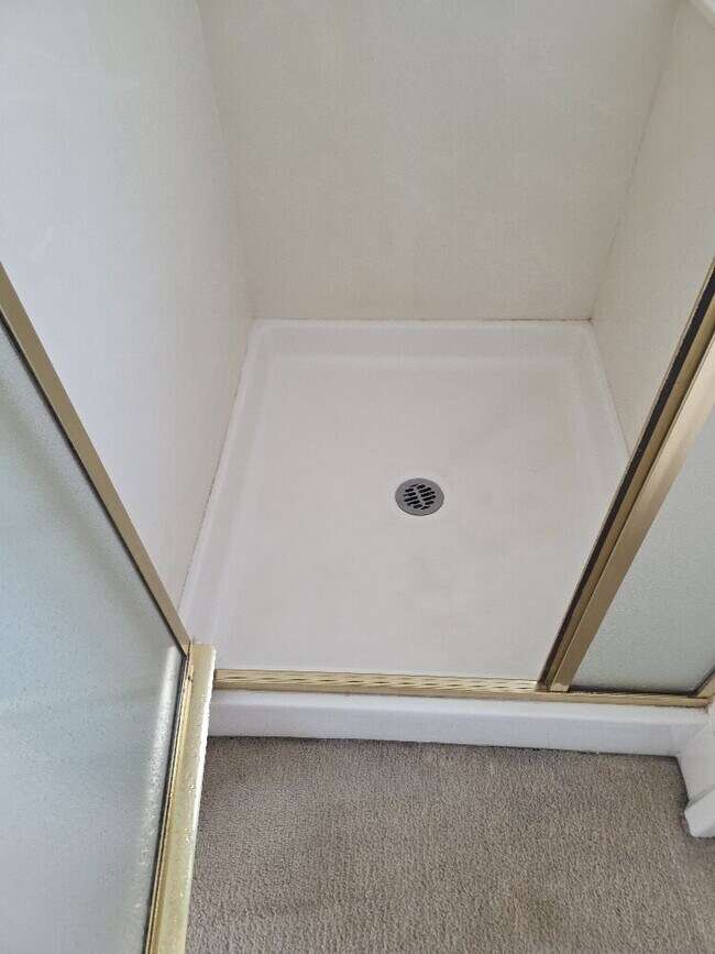Building Photo - Beautiful house for rent in Folsom 4 bd 3 bath 1920 sq feet