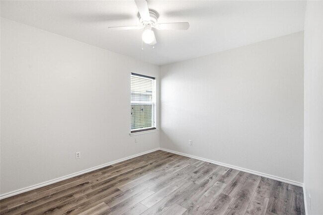 Building Photo - 209 Rinehardt St