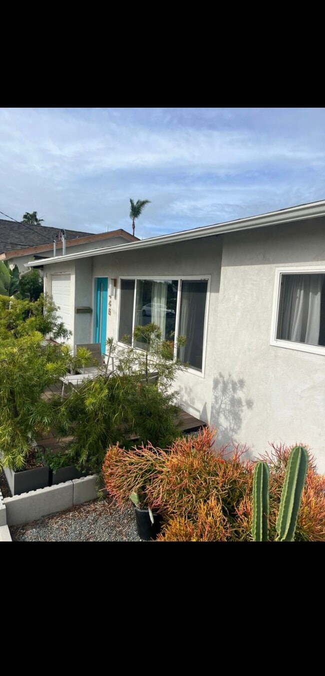 Building Photo - 3448 Copley Ave