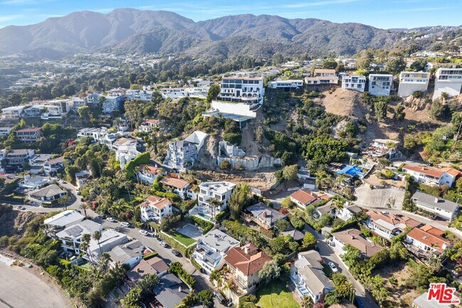 Building Photo - 17737 Porto Marina Way