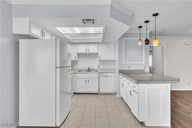 Building Photo - 1345 Cinder Rock Dr
