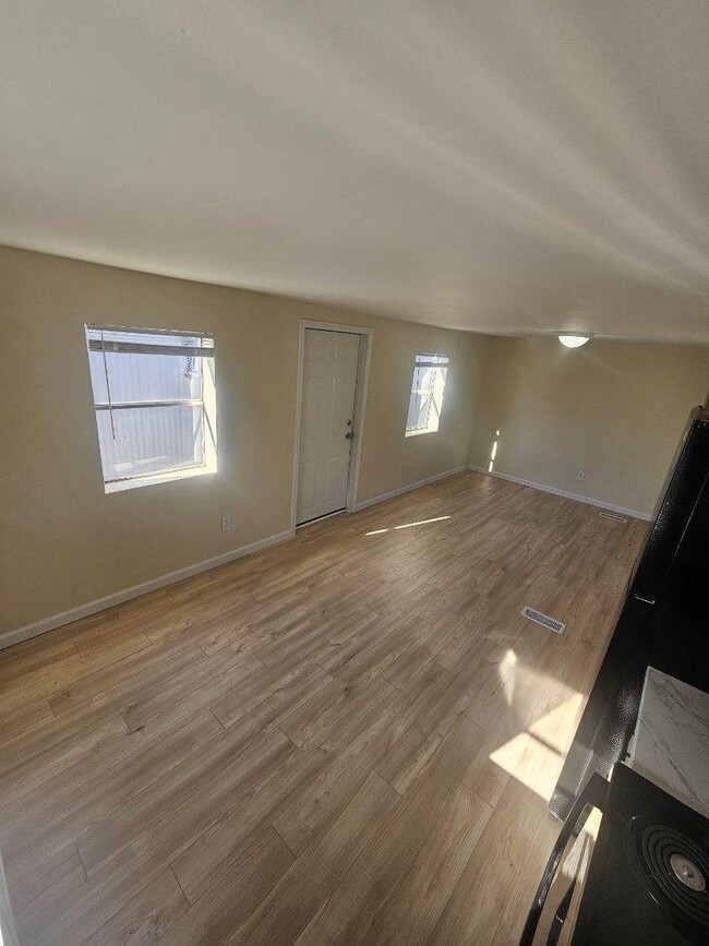 Building Photo - 116 Langford Dr
