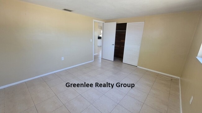 Building Photo - Cozy 2 Bed/1Bath Home in New Port Richey