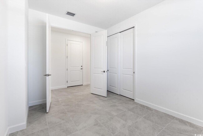 Building Photo - 6435 Seabright Ter