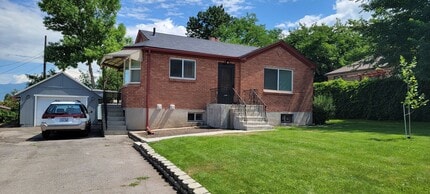 Building Photo - Odell Duplex