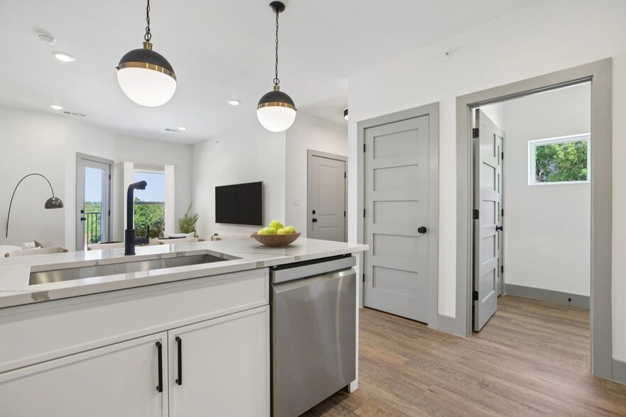 Building Photo - 2450 Wickersham Ln