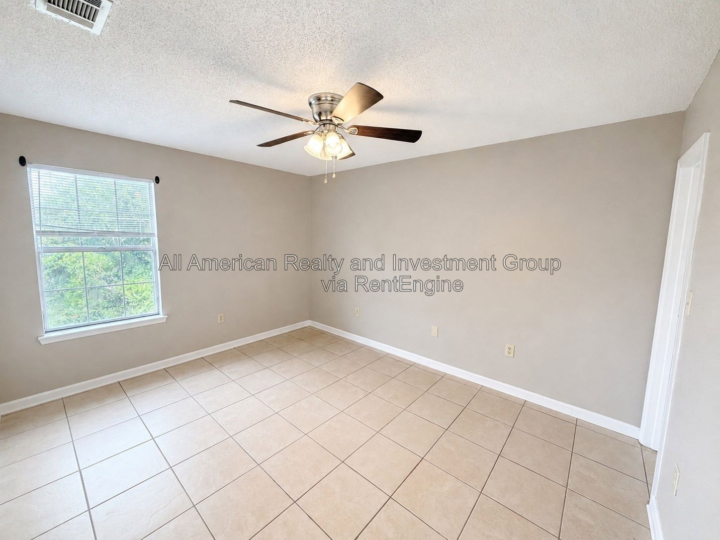 Building Photo - 939 Tanager Rd