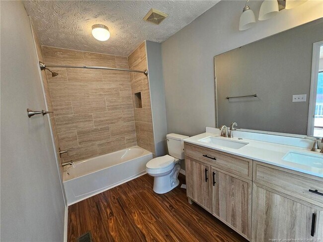 Building Photo - 5227 Ballentine St