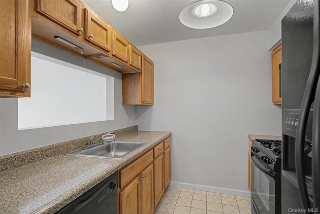 Building Photo - 261 Ruth Ct