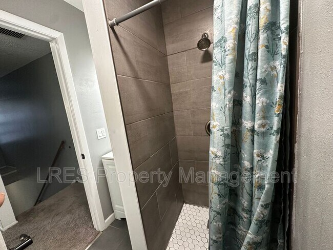 Building Photo - 2706 Graduate Ct