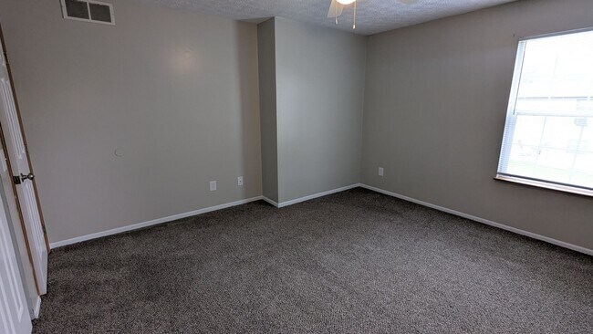 Building Photo - MN Cedar Village (873)