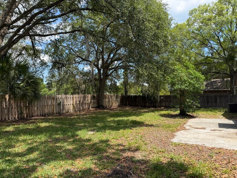 Building Photo - 8418 Bottlebrush Ct