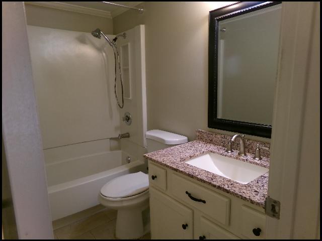 Building Photo - 20 Wagon Wheel Ct