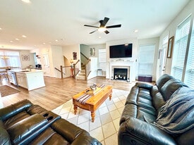 Building Photo - 5205 Ridgeview Retreat Dr