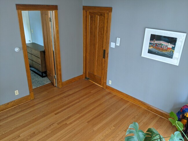 Dining, view of NW Bedroom and Hall - 4431 N Springfield Ave