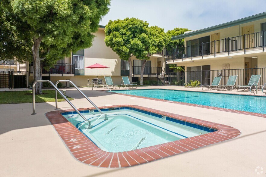 Casa de Oro Apartments 23939 Ocean Ave Torrance CA 90505 Apartment