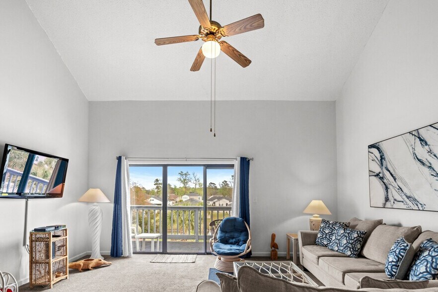 Building Photo - 1930 Bent Grass Dr