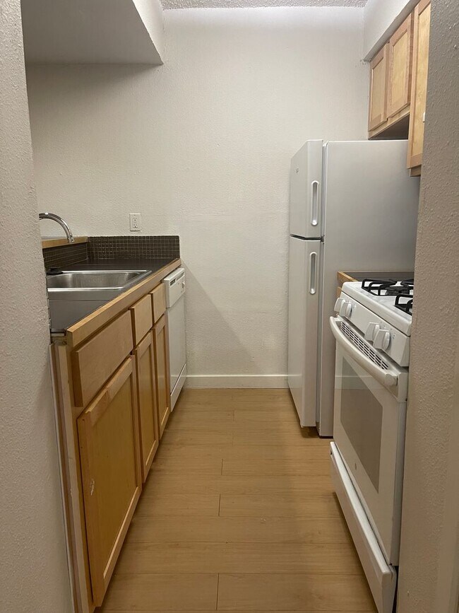 Interior Photo - Kensington Court