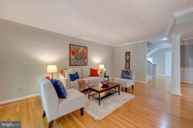 Building Photo - 4710 Old Dominion Dr